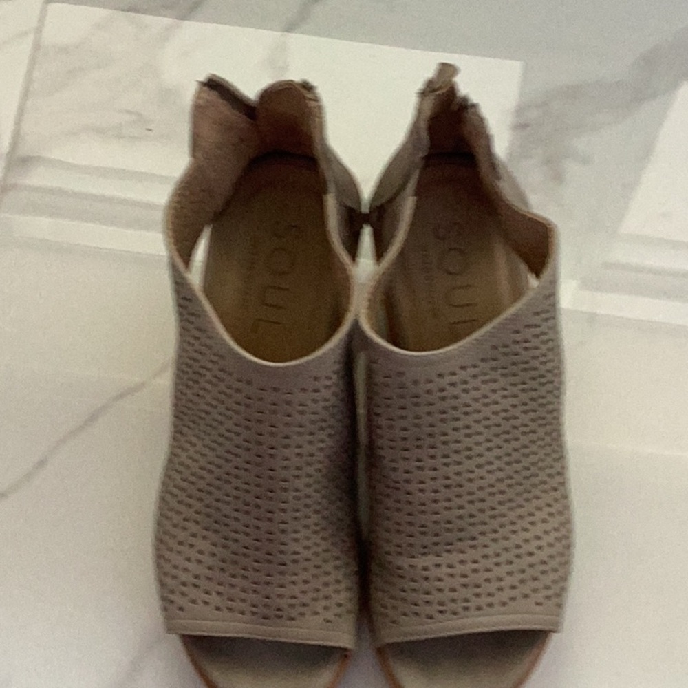 SOUL Naturalizer Tan Mules Contemporary Slip-On